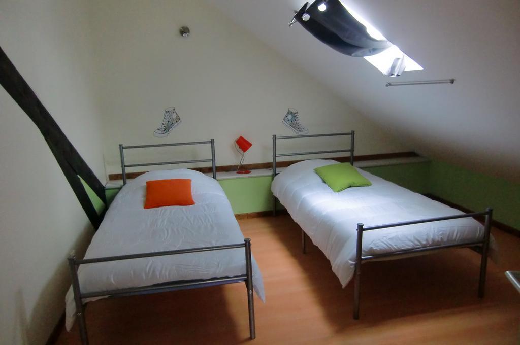 Gite Des Noisetiers Saint-Junien Exterior photo